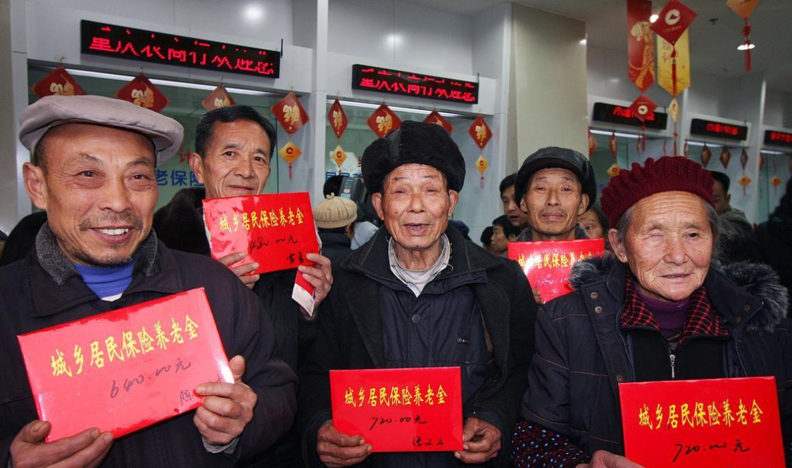 乌法115k欧元买断阿加波夫，结束租借正式加盟